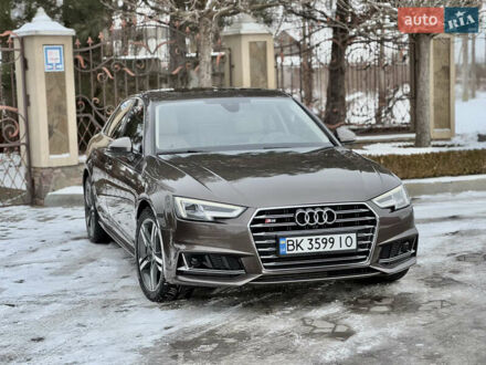 Ауді А4 2016 у Сарнах на Automoto.ua Коричневий Ауді А4, об'ємом двигуна 2 л та пробігом 229 тис. км за 18399 $, фото 1 на Automoto.ua