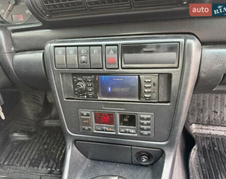 Ауди А4 1995 в Теребовле на Automoto.ua Красный Ауди А4, объемом двигателя 1.6 л и пробегом 310 тыс. км за 2350 $, фото 14 на Automoto.ua