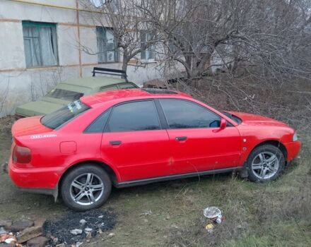 Червоний Ауді А4, об'ємом двигуна 1.6 л та пробігом 300 тис. км за 2374 $, фото 4 на Automoto.ua
