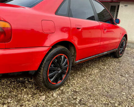 Червоний Ауді А4, об'ємом двигуна 1.6 л та пробігом 300 тис. км за 2999 $, фото 2 на Automoto.ua