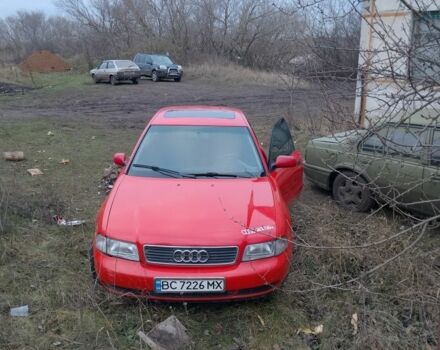 Червоний Ауді А4, об'ємом двигуна 1.6 л та пробігом 300 тис. км за 2374 $, фото 1 на Automoto.ua
