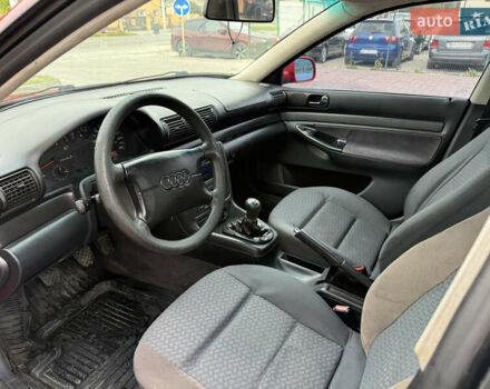 Ауди А4 1995 в Теребовле на Automoto.ua Красный Ауди А4, объемом двигателя 1.6 л и пробегом 310 тыс. км за 2350 $, фото 11 на Automoto.ua
