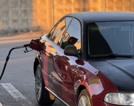 Ауди А4 1996 в Коломые на Automoto.ua Красный Ауди А4, объемом двигателя 1.8 л и пробегом 240 тыс. км за 2400 $, фото 4 на Automoto.ua