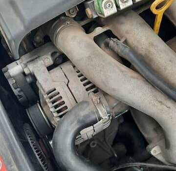 Красный Ауди А4, объемом двигателя 1.8 л и пробегом 255 тыс. км за 3500 $, фото 19 на Automoto.ua