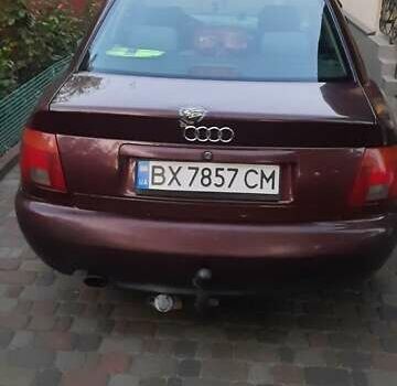 Красный Ауди А4, объемом двигателя 1.8 л и пробегом 255 тыс. км за 3500 $, фото 1 на Automoto.ua