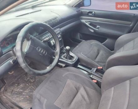 Червоний Ауді А4, об'ємом двигуна 2.6 л та пробігом 517 тис. км за 1850 $, фото 1 на Automoto.ua