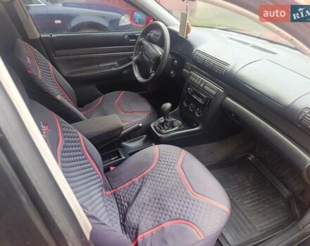 Красный Ауди А4, объемом двигателя 1.9 л и пробегом 400 тыс. км за 3100 $, фото 5 на Automoto.ua