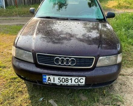 Красный Ауди А4, объемом двигателя 1.6 л и пробегом 300 тыс. км за 2600 $, фото 3 на Automoto.ua