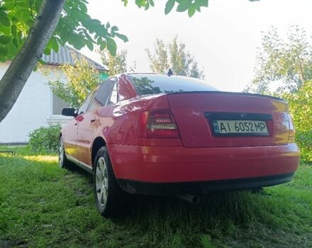 Красный Ауди А4, объемом двигателя 1.8 л и пробегом 285 тыс. км за 4300 $, фото 2 на Automoto.ua