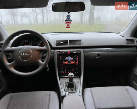 Красный Ауди А4, объемом двигателя 1.6 л и пробегом 299 тыс. км за 4599 $, фото 13 на Automoto.ua