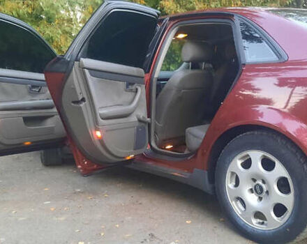 Красный Ауди А4, объемом двигателя 1.6 л и пробегом 300 тыс. км за 4900 $, фото 5 на Automoto.ua