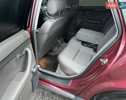 Красный Ауди А4, объемом двигателя 1.6 л и пробегом 299 тыс. км за 4599 $, фото 17 на Automoto.ua