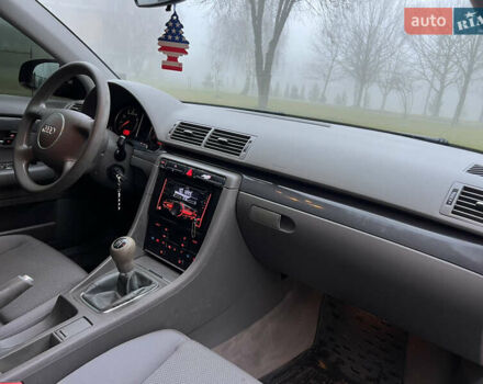 Красный Ауди А4, объемом двигателя 1.6 л и пробегом 299 тыс. км за 4599 $, фото 10 на Automoto.ua