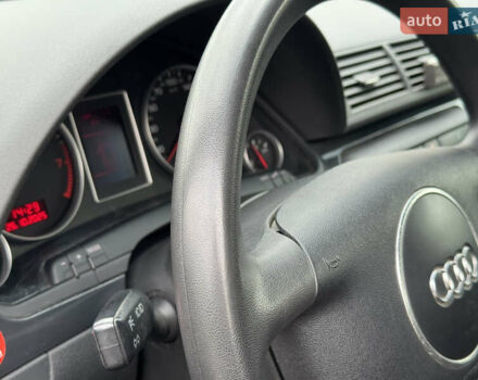 Красный Ауди А4, объемом двигателя 1.6 л и пробегом 153 тыс. км за 5400 $, фото 26 на Automoto.ua