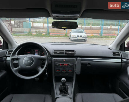 Красный Ауди А4, объемом двигателя 1.6 л и пробегом 153 тыс. км за 5400 $, фото 16 на Automoto.ua