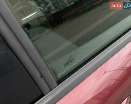 Красный Ауди А4, объемом двигателя 1.6 л и пробегом 153 тыс. км за 5400 $, фото 7 на Automoto.ua