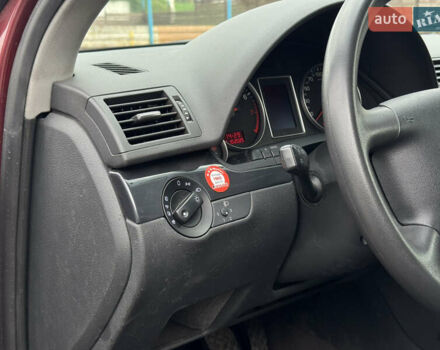 Красный Ауди А4, объемом двигателя 1.6 л и пробегом 153 тыс. км за 5400 $, фото 25 на Automoto.ua