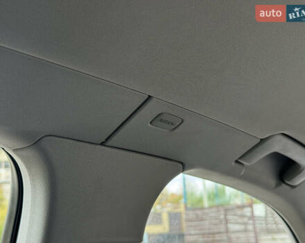 Красный Ауди А4, объемом двигателя 1.6 л и пробегом 153 тыс. км за 5400 $, фото 19 на Automoto.ua