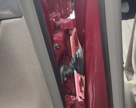 Красный Ауди А4, объемом двигателя 2 л и пробегом 265 тыс. км за 5200 $, фото 11 на Automoto.ua