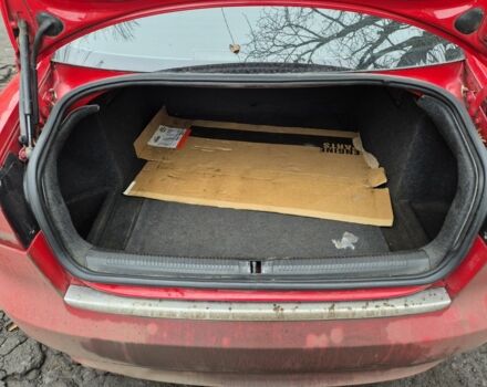 Красный Ауди А4, объемом двигателя 2 л и пробегом 328 тыс. км за 3000 $, фото 5 на Automoto.ua