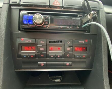 Червоний Ауді А4, об'ємом двигуна 1.6 л та пробігом 245 тис. км за 6000 $, фото 12 на Automoto.ua