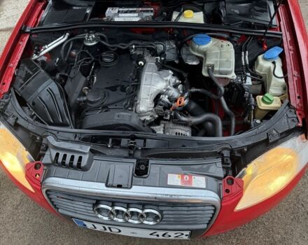 Красный Ауди А4, объемом двигателя 2 л и пробегом 336 тыс. км за 3000 $, фото 7 на Automoto.ua