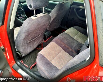 Красный Ауди А4, объемом двигателя 1.6 л и пробегом 300 тыс. км за 5800 $, фото 6 на Automoto.ua