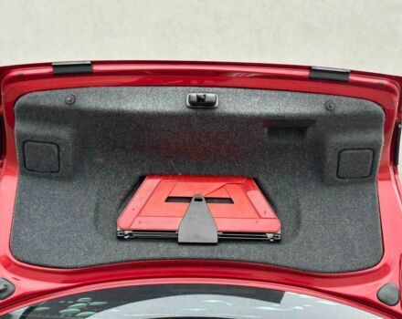 Червоний Ауді А4, об'ємом двигуна 2 л та пробігом 229 тис. км за 7300 $, фото 5 на Automoto.ua