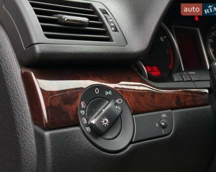 Красный Ауди А4, объемом двигателя 1.98 л и пробегом 229 тыс. км за 7300 $, фото 13 на Automoto.ua