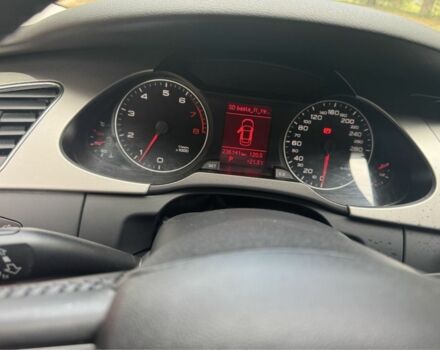 Красный Ауди А4, объемом двигателя 1.8 л и пробегом 237 тыс. км за 7800 $, фото 5 на Automoto.ua