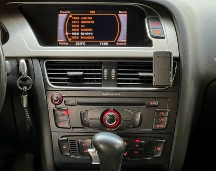 Красный Ауди А4, объемом двигателя 2 л и пробегом 219 тыс. км за 10000 $, фото 2 на Automoto.ua