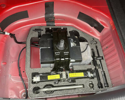 Красный Ауди А4, объемом двигателя 1.8 л и пробегом 151 тыс. км за 9200 $, фото 23 на Automoto.ua