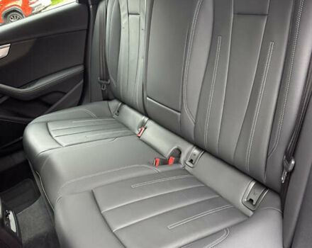 Красный Ауди А4, объемом двигателя 2 л и пробегом 15 тыс. км за 31000 $, фото 49 на Automoto.ua