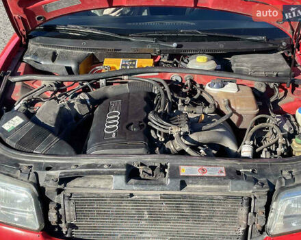 Красный Ауди А4, объемом двигателя 1.8 л и пробегом 420 тыс. км за 2700 $, фото 8 на Automoto.ua
