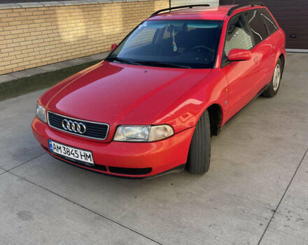 Красный Ауди А4, объемом двигателя 1.8 л и пробегом 420 тыс. км за 2700 $, фото 1 на Automoto.ua