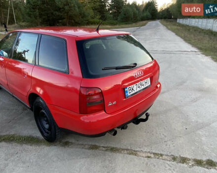 Красный Ауди А4, объемом двигателя 1.78 л и пробегом 360 тыс. км за 2650 $, фото 10 на Automoto.ua