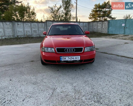 Красный Ауди А4, объемом двигателя 1.78 л и пробегом 360 тыс. км за 2650 $, фото 2 на Automoto.ua