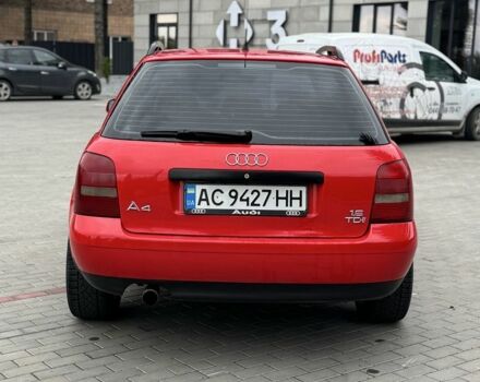 Красный Ауди А4, объемом двигателя 1.6 л и пробегом 315 тыс. км за 3350 $, фото 4 на Automoto.ua