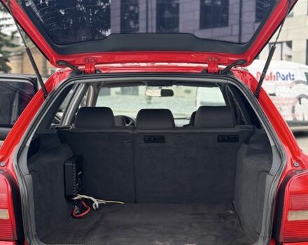 Красный Ауди А4, объемом двигателя 1.6 л и пробегом 315 тыс. км за 3350 $, фото 14 на Automoto.ua