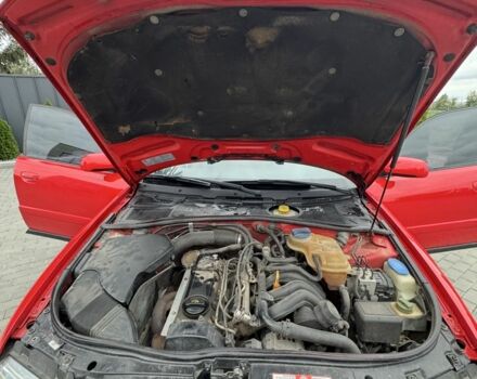 Красный Ауди А4, объемом двигателя 1.6 л и пробегом 315 тыс. км за 3350 $, фото 17 на Automoto.ua