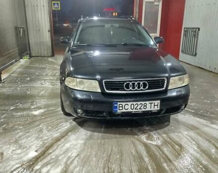 Красный Ауди А4, объемом двигателя 1.8 л и пробегом 275 тыс. км за 3555 $, фото 6 на Automoto.ua