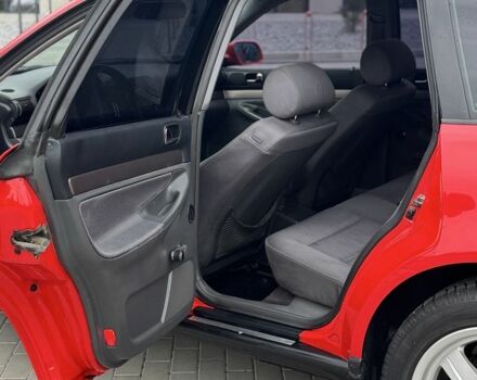 Красный Ауди А4, объемом двигателя 1.6 л и пробегом 315 тыс. км за 3350 $, фото 11 на Automoto.ua