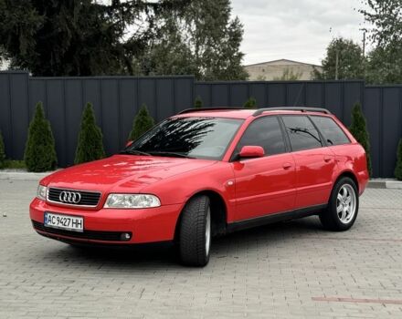 Красный Ауди А4, объемом двигателя 1.6 л и пробегом 315 тыс. км за 3350 $, фото 1 на Automoto.ua