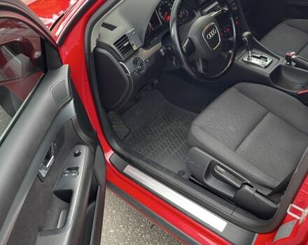 Красный Ауди А4, объемом двигателя 1.8 л и пробегом 250 тыс. км за 6500 $, фото 11 на Automoto.ua