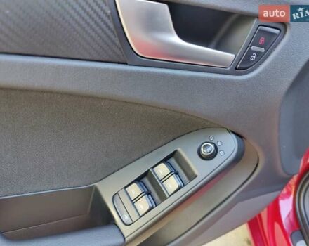 Красный Ауди А4, объемом двигателя 1.8 л и пробегом 223 тыс. км за 9200 $, фото 10 на Automoto.ua