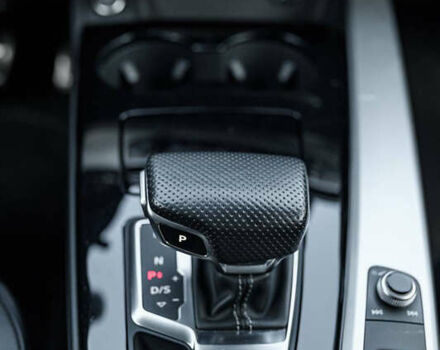 Красный Ауди А4, объемом двигателя 2.01 л и пробегом 206 тыс. км за 21500 $, фото 7 на Automoto.ua