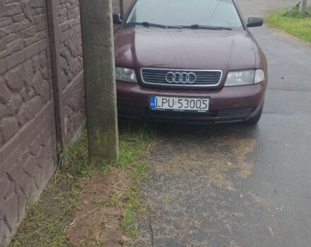 Ауди А4 1995 в Ровно на Automoto.ua Красный Ауди А4, объемом двигателя 0 л и пробегом 300 тыс. км за 1300 $, фото 1 на Automoto.ua