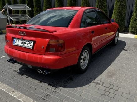 Ауді А4 1995 у Коростене на Automoto.ua Червоний Ауді А4, об'ємом двигуна 1.6 л та пробігом 280 тис. км за 2400 $, фото 1 на Automoto.ua