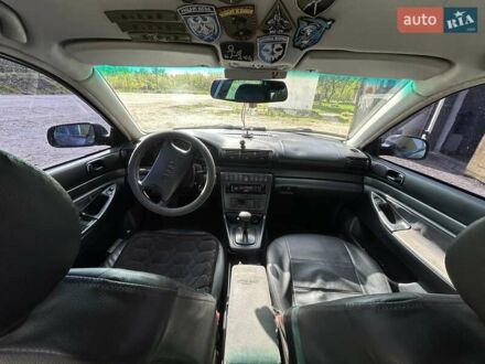 Ауди А4 1995 в Чернигове на Automoto.ua Красный Ауди А4, объемом двигателя 1.9 л и пробегом 500 тыс. км за 2400 $, фото 1 на Automoto.ua