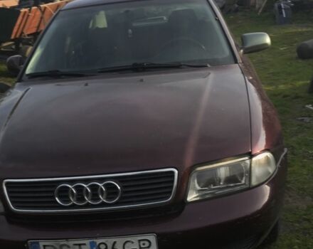 Ауди А4 1995 в Заречном на Automoto.ua Красный Ауди А4, объемом двигателя 0 л и пробегом 190 тыс. км за 850 $, фото 1 на Automoto.ua